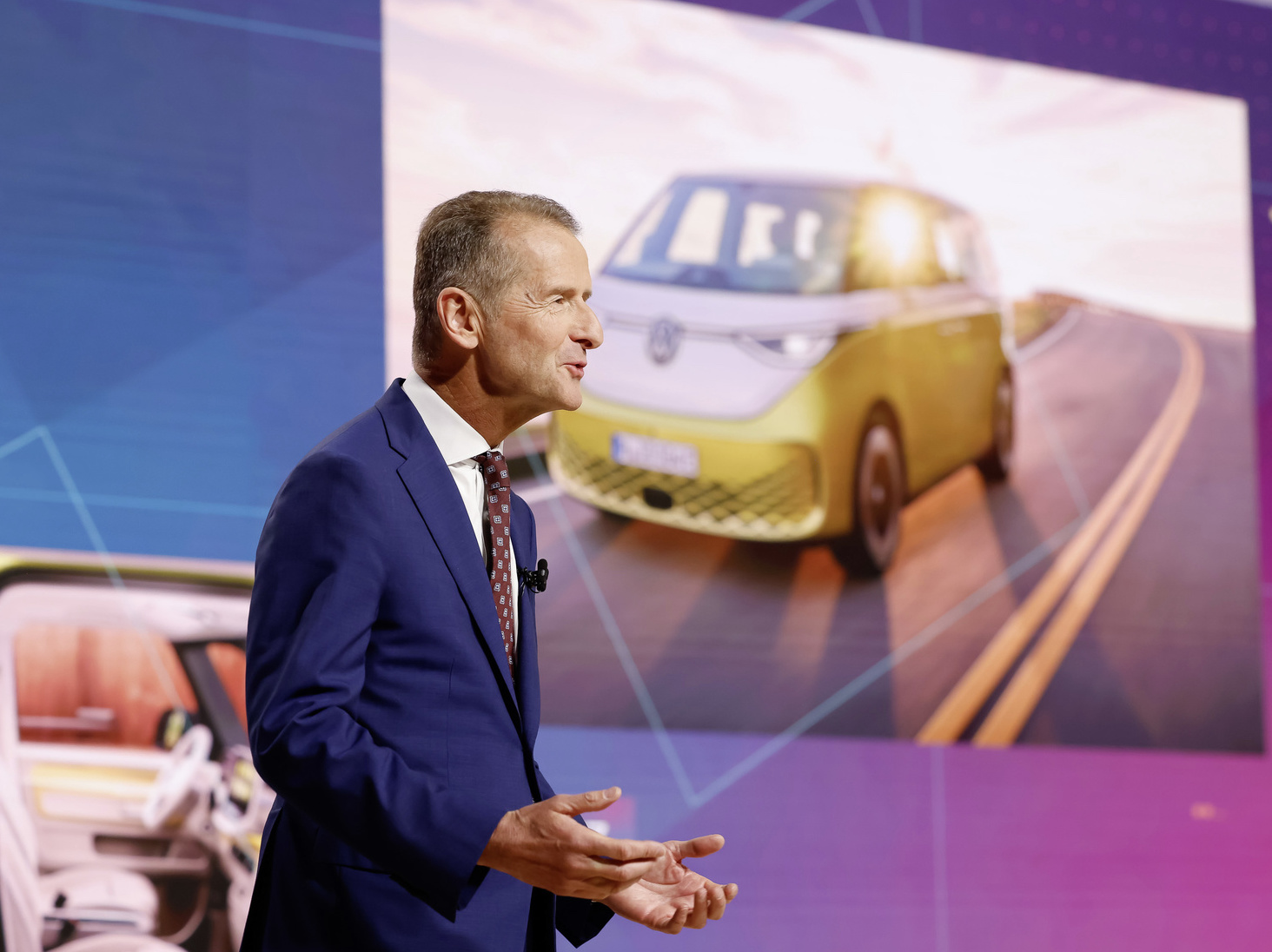 CEO change at VW: Why not empower an IT and software specialist?